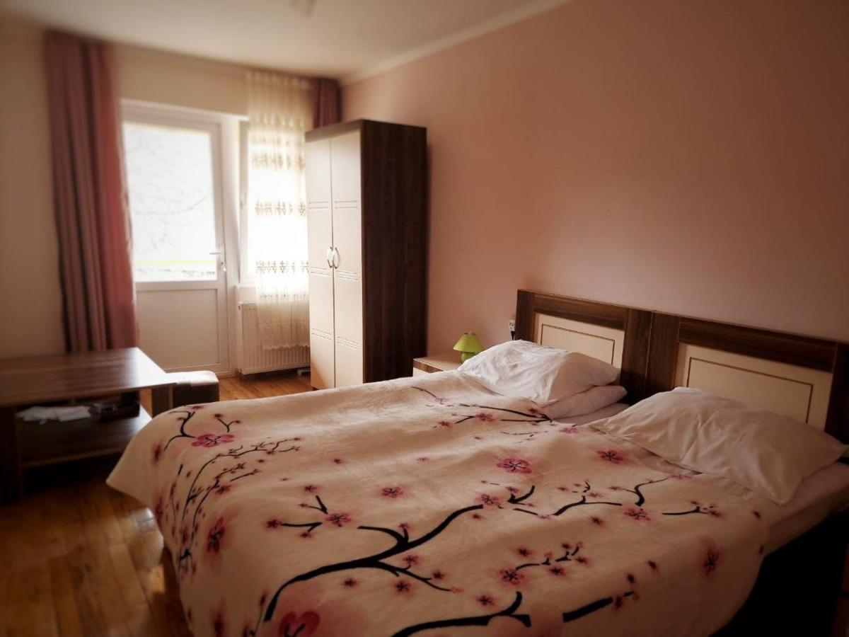 メスティア Girgola Bed & Breakfast エクステリア 写真