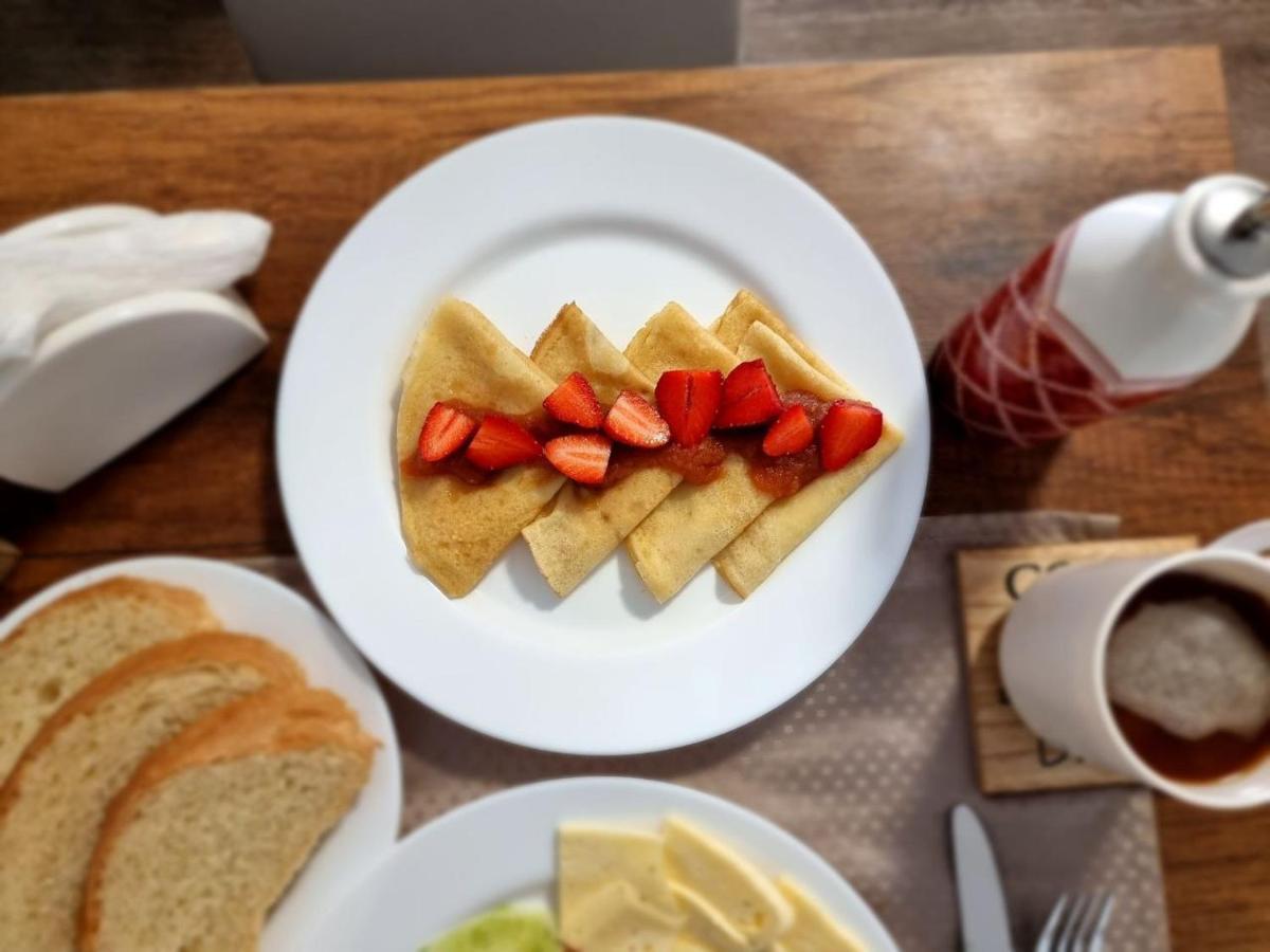 メスティア Girgola Bed & Breakfast エクステリア 写真