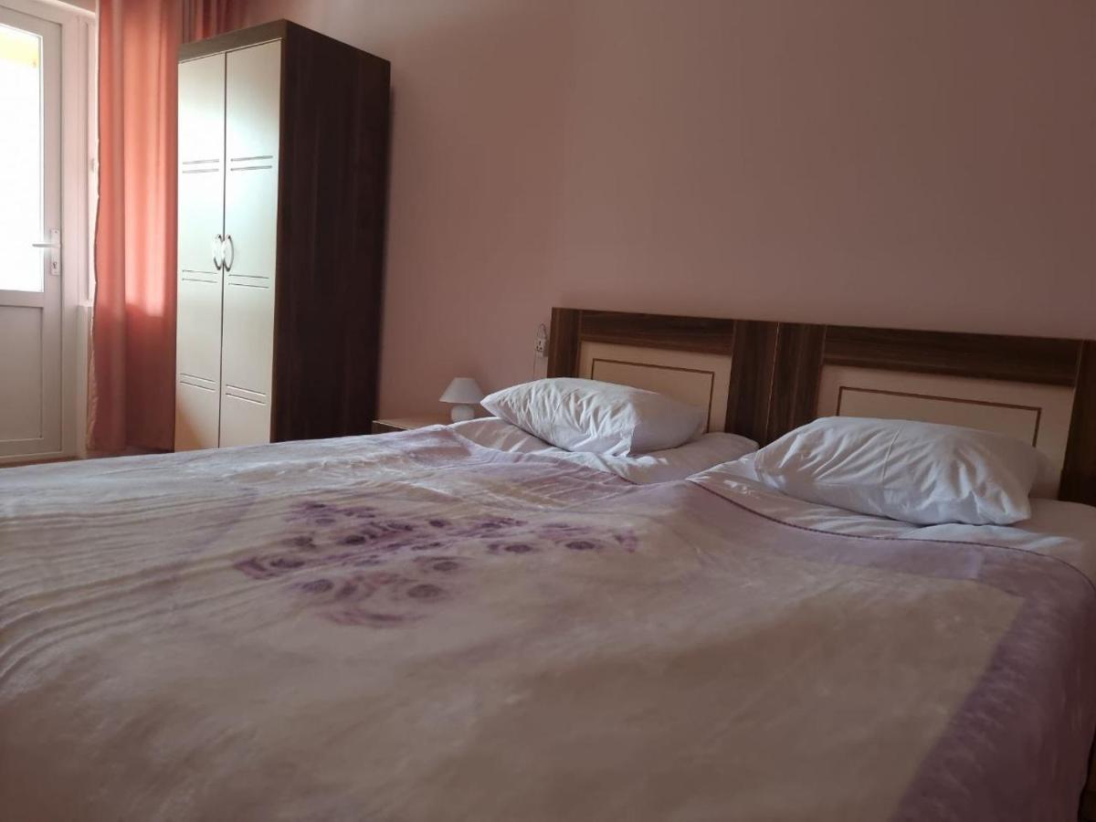 メスティア Girgola Bed & Breakfast エクステリア 写真